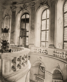 Schloss Bruchsal - Kuppelsaal - Seite 19 - Auszug aus: "Georg Maria Eckert: Das Schloss zu Bruchsal in Photographieen / Rococo Ornamente aus dem Schlosse zu Bruchsal, 1871"; Digitalisat der Württembergische Landesbibliothek Stuttgart; Persistente URL: http://digital.wlb-stuttgart.de/purl/bsz517721902; gemeinfrei Schloss Bruchsal - Kuppelsaal - Seite 19 - Auszug aus: "Georg Maria Eckert: Das Schloss zu Bruchsal in Photographieen / Rococo Ornamente aus dem Schlosse zu Bruchsal, 1871"; Digitalisat der Württembergische Landesbibliothek Stuttgart; Persistente URL: http://digital.wlb-stuttgart.de/purl/bsz517721902; gemeinfrei