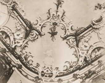 Schloss Bruchsal - Stuckornament - Seite 63 - Auszug aus: "Georg Maria Eckert: Das Schloss zu Bruchsal in Photographieen / Rococo Ornamente aus dem Schlosse zu Bruchsal, 1871"; Digitalisat der Württembergische Landesbibliothek Stuttgart; Persistente URL: http://digital.wlb-stuttgart.de/purl/bsz517721902; gemeinfrei Schloss Bruchsal - Stuckornament - Seite 63 - Auszug aus: "Georg Maria Eckert: Das Schloss zu Bruchsal in Photographieen / Rococo Ornamente aus dem Schlosse zu Bruchsal, 1871"; Digitalisat der Württembergische Landesbibliothek Stuttgart; Persistente URL: http://digital.wlb-stuttgart.de/purl/bsz517721902; gemeinfrei