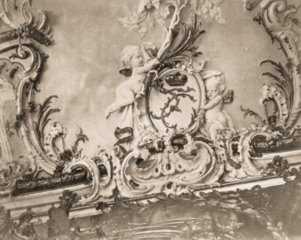 Schloss Bruchsal - Stuckornament - Seite 93 - Auszug aus: "Georg Maria Eckert: Das Schloss zu Bruchsal in Photographieen / Rococo Ornamente aus dem Schlosse zu Bruchsal, 1871"; Digitalisat der Württembergische Landesbibliothek Stuttgart; Persistente URL: http://digital.wlb-stuttgart.de/purl/bsz517721902; gemeinfrei Schloss Bruchsal - Stuckornament - Seite 93 - Auszug aus: "Georg Maria Eckert: Das Schloss zu Bruchsal in Photographieen / Rococo Ornamente aus dem Schlosse zu Bruchsal, 1871"; Digitalisat der Württembergische Landesbibliothek Stuttgart; Persistente URL: http://digital.wlb-stuttgart.de/purl/bsz517721902; gemeinfrei