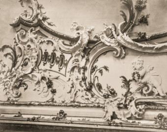 Schloss Bruchsal - Stuckornament - Seite 97 - Auszug aus: "Georg Maria Eckert: Das Schloss zu Bruchsal in Photographieen / Rococo Ornamente aus dem Schlosse zu Bruchsal, 1871"; Digitalisat der Württembergische Landesbibliothek Stuttgart; Persistente URL: http://digital.wlb-stuttgart.de/purl/bsz517721902; gemeinfrei Schloss Bruchsal - Stuckornament - Seite 97 - Auszug aus: "Georg Maria Eckert: Das Schloss zu Bruchsal in Photographieen / Rococo Ornamente aus dem Schlosse zu Bruchsal, 1871"; Digitalisat der Württembergische Landesbibliothek Stuttgart; Persistente URL: http://digital.wlb-stuttgart.de/purl/bsz517721902; gemeinfrei