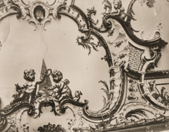 Schloss Bruchsal - Stuckornament - Seite 103 - Auszug aus: "Georg Maria Eckert: Das Schloss zu Bruchsal in Photographieen / Rococo Ornamente aus dem Schlosse zu Bruchsal, 1871"; Digitalisat der Württembergische Landesbibliothek Stuttgart; Persistente URL: http://digital.wlb-stuttgart.de/purl/bsz517721902; gemeinfrei Schloss Bruchsal - Stuckornament - Seite 103 - Auszug aus: "Georg Maria Eckert: Das Schloss zu Bruchsal in Photographieen / Rococo Ornamente aus dem Schlosse zu Bruchsal, 1871"; Digitalisat der Württembergische Landesbibliothek Stuttgart; Persistente URL: http://digital.wlb-stuttgart.de/purl/bsz517721902; gemeinfrei