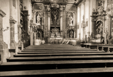 Schloss Bruchsal - Schlosskirche, Intérieur (Fotograf: Leo Wehrli, Datum: Juli 1930) (Bildnachweis: ETH-Bibliothek Zürich, Bildarchiv / Fotograf: Wehrli, Leo / Dia_247-05275 / CC BY-SA 4.0 - http://doi.org/10.3932/ethz-a-000079107 - http://ba.e-pics.ethz.ch/ShowRecord.jsp?catalogName=ETHBIB.Bildarchiv&recordID=68254&pn=ba, CC BY-SA 4.0)