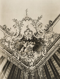 Das Bruchsaler Schloss - Corps de Logis, Gelbes Zimmer (132) ca. 1755 (Blatt 42 der Mappe "Fritz Hirsch: Das Bruchsaler Schloss aus Anlass der Renovation (1900-1909)", erschienen: Heidelberg, Carl Winter's Universitätsbuchhandlung, 1910; Mappe aus dem Bestand des Städtischen Museums Bruchsal; Reproduktion durch Dr. Manfred Schneider, mit freundlicher Genehmigung des Museums) Das Bruchsaler Schloss - Corps de Logis, Gelbes Zimmer (132) ca. 1755 (Blatt 42 der Mappe "Fritz Hirsch: Das Bruchsaler Schloss aus Anlass der Renovation (1900-1909)", erschienen: Heidelberg, Carl Winter's Universitätsbuchhandlung, 1910; Mappe aus dem Bestand des Städtischen Museums Bruchsal; Reproduktion durch Dr. Manfred Schneider, mit freundlicher Genehmigung des Museums)