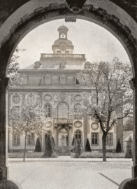 Schloss Bruchsal - Kanzleibau (Bildnachweis: Dr. Herrman Fecht: Baden, Achtzig Naturaufnahmen, Verlag C.F. Müller, Karlsruhe, 1925, Seite 12; mit freundlicher Genehmigung zur Verfügung gestellt von Andreas Froncala, Berlin)