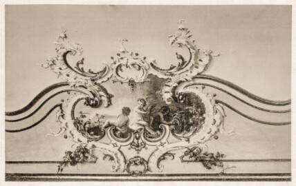 Schloss Bruchsal - Deckendetail (Bildnachweis: Tafel 4 aus dem Buch von Cornelius Gurlitt: Das Barock- und Rococo-Ornament Deutschlands - Die Architektur und das Kunstgewerbe des XVII. und XVIII. Jahrhunderts - 1885; SLUB; http://digital.slub-dresden.de/id44587287X/6; CC BY-SA 4.0)