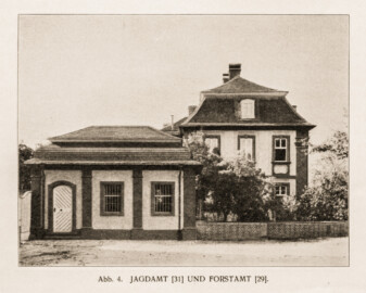 Schloss Bruchsal -- Jagdamt und Forstamt -- Seite 10 -- "Fritz Hirsch - Das Bruchsaler Schloss aus Anlass der Renovation (1900 - 1909) -1910"; Digitalisat der Württembergische Landesbibliothek Stuttgart; Persistente URL: http://digital.wlb-stuttgart.de/purl/bsz517378221