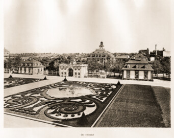 Schloss Bruchsal -- Ehrenhof -- Blatt 23 -- "Fritz Hirsch - Das Bruchsaler Schloss aus Anlass der Renovation (1900 - 1909) -1910"; Digitalisat der Württembergische Landesbibliothek Stuttgart; Persistente URL: http://digital.wlb-stuttgart.de/purl/bsz517378221