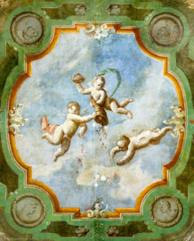 Schloss und Schlossgarten Schwetzingen - Schloss - Mittelbau - Von innen - 1. Obergeschoss - Appartment der Kurfürstin - Schreibkabinett im Erker - Decke - Zentraler Ausschnitt aus dem Deckengemälde: Putti im offenen Himmel über einer Scheinarchitektur (Maler: Franz Anton Leitenstorffer (1721-1795), Datierung: unbekannt) (aufgenommen im Februar 2024, am frühen Nachmittag) Schloss und Schlossgarten Schwetzingen - Schloss - Mittelbau - Von innen - 1. Obergeschoss - Appartment der Kurfürstin - Schreibkabinett im Erker - Decke - Zentraler Ausschnitt aus dem Deckengemälde: Putti im offenen Himmel über einer Scheinarchitektur (Maler: Franz Anton Leitenstorffer (1721-1795), Datierung: unbekannt) (aufgenommen im Februar 2024, am frühen Nachmittag)