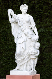 Schloss und Schlossgarten Schwetzingen - Garten - Orangeriegarten, südwestliche Ecke - Von Osten - Blick auf eine Skulptur, die Allegorie der Jahreszeit Frühling (Bildhauer und Datierung: unbekannt) (aufgenommen im April 2024, am späten Nachmittag) Schloss und Schlossgarten Schwetzingen - Garten - Orangeriegarten, südwestliche Ecke - Von Osten - Blick auf eine Skulptur, die Allegorie der Jahreszeit Frühling (Bildhauer und Datierung: unbekannt) (aufgenommen im April 2024, am späten Nachmittag)