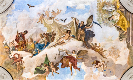 Schloss und Schlossgarten Schwetzingen - Garten - Gesandtenhaus (ehemaliges Prinzenhaus) / Amtsgericht - Von Innen - 1. Obergeschoss - Großer Sitzungssaal - Zentraler Blick von unten auf das neuzeitliche Deckengemälde (Gemälde: eine allegorische Darstellung des Friedens; Maler: Carolus Vocke (1899-1979); Datierung: nach 1945) (aufgenommen im August 2024, am Nachmittag) Schloss und Schlossgarten Schwetzingen - Garten - Gesandtenhaus (ehemaliges Prinzenhaus) / Amtsgericht - Von Innen - 1. Obergeschoss - Großer Sitzungssaal - Zentraler Blick von unten auf das neuzeitliche Deckengemälde (Gemälde: eine allegorische Darstellung des Friedens; Maler: Carolus Vocke (1899-1979); Datierung: nach 1945) (aufgenommen im August 2024, am Nachmittag)