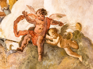 Schloss und Schlossgarten Schwetzingen - Garten - Gesandtenhaus (ehemaliges Prinzenhaus) / Amtsgericht - Von Innen - 1. Obergeschoss - Großer Sitzungssaal - Blick auf Figuren des neuzeitlichen Deckengemäldes (Gemälde: eine allegorische Darstellung des Friedens; Maler: Carolus Vocke (1899-1979); Datierung: nach 1945) (aufgenommen im Oktober 2024, am späten Nachmittag) Schloss und Schlossgarten Schwetzingen - Garten - Gesandtenhaus (ehemaliges Prinzenhaus) / Amtsgericht - Von Innen - 1. Obergeschoss - Großer Sitzungssaal - Blick auf Figuren des neuzeitlichen Deckengemäldes (Gemälde: eine allegorische Darstellung des Friedens; Maler: Carolus Vocke (1899-1979); Datierung: nach 1945) (aufgenommen im Oktober 2024, am späten Nachmittag)