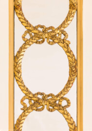 Schloss und Schlossgarten Schwetzingen - Garten - Nördlicher Zirkelbau - Mittlerer Pavillon - Von innen - Blick auf ein Segment eines der hohen Spiegel an der Trennwand zum Tagungssaal (Gesamter Bau: Länge Bogen ca. 175 Meter, Breite zwischen ca. 11 und 18 Meter, 51 Achsen, 5 Pavillons, 4 Zwischenbauten; Architekt: Alessandro Alessandro Galli da Bibiena (1686-1748), Bauleitung: zuerst Guillaume d’Hauberat (1680–1749), dann Nicolas de Pigage (1723-1796); Bauzeit: 1748-1750) (aufgenommen im April 2025, um die Mittagszeit) Schloss und Schlossgarten Schwetzingen - Garten - Nördlicher Zirkelbau - Mittlerer Pavillon - Von innen - Blick auf ein Segment eines der hohen Spiegel an der Trennwand zum Tagungssaal (Gesamter Bau: Länge Bogen ca. 175 Meter, Breite zwischen ca. 11 und 18 Meter, 51 Achsen, 5 Pavillons, 4 Zwischenbauten; Architekt: Alessandro Alessandro Galli da Bibiena (1686-1748), Bauleitung: zuerst Guillaume d’Hauberat (1680–1749), dann Nicolas de Pigage (1723-1796); Bauzeit: 1748-1750) (aufgenommen im April 2025, um die Mittagszeit)