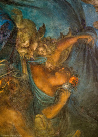 Schloss und Schlossgarten Schwetzingen - Garten - Badhaus - Von innen - Ovalsaal - Deckengemälde - Von unten - Ausschnitt aus dem Deckengemälde "Aurora vertreibt die Nacht"; nahe dem rechten Bildrand: Nox (die mohnbekrönte Göttin der Nacht), Putto und weitere Wesen (Maler: Nicolas Guibal (1725-1784); Datierung: 1772; Signaturen: links unten "N. Guibal Lotharingus inv et fecit 1772" und rechts unten "N. Guibal Lotharingus invenit et pinxit 1772"; Öl auf Leinwand, mit vergoldeten Eichenlaubkranz eingefasst; Restaurierungen: 1890, 1949, 2006) (Gesamter Bau: Länge x Breite ca. 18 x 14 Meter, Höhe ca. 10 Meter; Architekt: Nicolas de Pigage (1723-1796); Bauzeit: 1768-1772; Gesamtinstandsetzung innen und außen: 1999-2006) (aufgenommen im Oktober 2025, am späten Nachmittag) Schloss und Schlossgarten Schwetzingen - Garten - Badhaus - Von innen - Ovalsaal - Deckengemälde - Von unten - Ausschnitt aus dem Deckengemälde "Aurora vertreibt die Nacht"; nahe dem rechten Bildrand: Nox (die mohnbekrönte Göttin der Nacht), Putto und weitere Wesen (Maler: Nicolas Guibal (1725-1784); Datierung: 1772; Signaturen: links unten "N. Guibal Lotharingus inv et fecit 1772" und rechts unten "N. Guibal Lotharingus invenit et pinxit 1772"; Öl auf Leinwand, mit vergoldeten Eichenlaubkranz eingefasst; Restaurierungen: 1890, 1949, 2006) (Gesamter Bau: Länge x Breite ca. 18 x 14 Meter, Höhe ca. 10 Meter; Architekt: Nicolas de Pigage (1723-1796); Bauzeit: 1768-1772; Gesamtinstandsetzung innen und außen: 1999-2006) (aufgenommen im Oktober 2025, am späten Nachmittag)