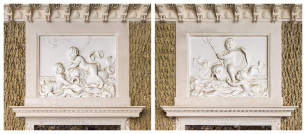 Schloss und Schlossgarten Schwetzingen - Garten - Badhaus - Von innen - Baderaum - Supraporten, Südseite (links) und Nordseite (rechts) - Von Norden - Blick auf die Supraporten der (südlichen) Eingangstür und der nördlichen Ausgangstür; Putti mit Wasserattributen in Reliefdarstellung, umgeben von einem glatten Rahmen (Stuckateur: Giuseppe Antonio Pozzi (1732–1811)) (Gesamter Bau: Länge x Breite ca. 18 x 14 Meter, Höhe ca. 10 Meter; Architekt: Nicolas de Pigage (1723-1796); Bauzeit: 1768-1772; Gesamtinstandsetzung innen und außen: 1999-2006) (aufgenommen im Oktober 2025, am Nachmittag) Schloss und Schlossgarten Schwetzingen - Garten - Badhaus - Von innen - Baderaum - Supraporten, Südseite (links) und Nordseite (rechts) - Von Norden - Blick auf die Supraporten der (südlichen) Eingangstür und der nördlichen Ausgangstür; Putti mit Wasserattributen in Reliefdarstellung, umgeben von einem glatten Rahmen (Stuckateur: Giuseppe Antonio Pozzi (1732–1811)) (Gesamter Bau: Länge x Breite ca. 18 x 14 Meter, Höhe ca. 10 Meter; Architekt: Nicolas de Pigage (1723-1796); Bauzeit: 1768-1772; Gesamtinstandsetzung innen und außen: 1999-2006) (aufgenommen im Oktober 2025, am Nachmittag)