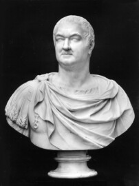 Schloss und Schlossgarten Schwetzingen - Büste: Kurfürst Carl Theodor von Pfalz-Bayern, 1789 (Bildhauer: Giuseppe Ceracchi (1751-1801); Bildnachweis: Bayerisches Nationalmuseum, https://www.bayerisches-nationalmuseum.de/sammlung/00036142, CC BY-NC-ND 4.0) Schloss und Schlossgarten Schwetzingen - Büste: Kurfürst Carl Theodor von Pfalz-Bayern, 1789 (Bildhauer: Giuseppe Ceracchi (1751-1801); Bildnachweis: Bayerisches Nationalmuseum, https://www.bayerisches-nationalmuseum.de/sammlung/00036142, CC BY-NC-ND 4.0)