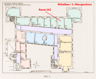 Schloss und Schlossgarten Schwetzingen - Erweiterte Abb. 7: "Grundriß des 3. Obergeschosses" (Raum 242) des Buches "Heinrich Gropp: Das Schwetzinger Schloß zu Anfang des 18. Jahrhunderts – Dissertation – 1930" (Reproduktion durch Dr. Manfred Schneider, August 2023) Schloss und Schlossgarten Schwetzingen - Erweiterte Abb. 7: "Grundriß des 3. Obergeschosses" (Raum 242) des Buches "Heinrich Gropp: Das Schwetzinger Schloß zu Anfang des 18. Jahrhunderts – Dissertation – 1930" (Reproduktion durch Dr. Manfred Schneider, August 2023)