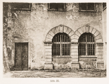 Schloss und Schlossgarten Schwetzingen - Abb. 25: "Ansicht der Arkadenfenster am Südbau. Phot." des Buches "Heinrich Gropp: Das Schwetzinger Schloß zu Anfang des 18. Jahrhunderts – Dissertation – 1930" (Reproduktion durch Dr. Manfred Schneider, August 2023) Schloss und Schlossgarten Schwetzingen - Abb. 25: "Ansicht der Arkadenfenster am Südbau. Phot." des Buches "Heinrich Gropp: Das Schwetzinger Schloß zu Anfang des 18. Jahrhunderts – Dissertation – 1930" (Reproduktion durch Dr. Manfred Schneider, August 2023)