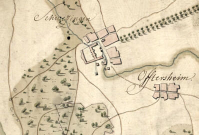 Schloss und Schlossgarten Schwetzingen -  Ausschnitt mit Darstellung von Stadt und Schloss Schwetzingen aus dem Übersichtsplan / Forstkarte Schwetzingen, 1779 "copiert nach einem alten Plan"; Plan über das Kurfürstliche Leib-Gehage, die Haard genannt; Die Forstkarte umfaßt das Gebiet links: Ketsch / Karl-Ludwig-See, rechts: Sandhausen / Walldorf, oben: Schwetzingen / Oftersheim / Bruchhausen, unten: Hockenheim / Reilingen. Wald, Felder, Gewässer (u. a. Hardbach, Karl-Ludwig-See mit Angelhaus im Grundriß), Vogelherd, Straßen und Wege eingezeichnet. Die Orte im Grundriß mit Straßenzügen. Schwetzingen mit Schloß im Grundriß und Allee (Bildnachweis: Generallandesarchiv Karlsruhe H Hardt HD 1, http://www.landesarchiv-bw.de/plink/?f=4-1708695)