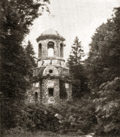 Schloss und Schlossgarten Schwetzingen - Merkurtempel - (Bildnachweis: Seite 33 im Buch: "Otto Schwarz (Hg.): Wegweiser durch Schwetzingen's Schlossgarten - Vollständiger Katalog aller Sehenswürdigkeiten - 11. Auflage - ca. 1914" - Reproduktion durch Dr. Manfred Schneider, Juli 2026) Schloss und Schlossgarten Schwetzingen - Merkurtempel - (Bildnachweis: Seite 33 im Buch: "Otto Schwarz (Hg.): Wegweiser durch Schwetzingen's Schlossgarten - Vollständiger Katalog aller Sehenswürdigkeiten - 11. Auflage - ca. 1914" - Reproduktion durch Dr. Manfred Schneider, Juli 2026)