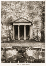 Schloss und Schlossgarten Schwetzingen - Minervatempel (Bildnachweis: Tafel 34 aus "Max Schmechel: Nicolaus von Pigage’s Schwetzinger Entwürfe und Bauten - Dissertation – 1923"; Reproduktion durch Dr. Manfred Schneider, August 2023) Schloss und Schlossgarten Schwetzingen - Minervatempel (Bildnachweis: Tafel 34 aus "Max Schmechel: Nicolaus von Pigage’s Schwetzinger Entwürfe und Bauten - Dissertation – 1923"; Reproduktion durch Dr. Manfred Schneider, August 2023)