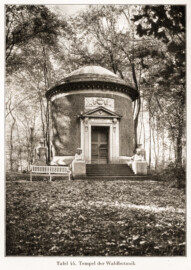 Schloss und Schlossgarten Schwetzingen - Tempel der Waldbotanik (Bildnachweis: Tafel 44 aus "Max Schmechel: Nicolaus von Pigage’s Schwetzinger Entwürfe und Bauten - Dissertation – 1923"; Reproduktion durch Dr. Manfred Schneider, August 2023) Schloss und Schlossgarten Schwetzingen - Tempel der Waldbotanik (Bildnachweis: Tafel 44 aus "Max Schmechel: Nicolaus von Pigage’s Schwetzinger Entwürfe und Bauten - Dissertation – 1923"; Reproduktion durch Dr. Manfred Schneider, August 2023)