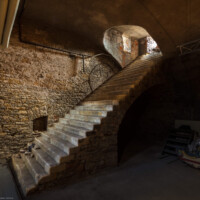 Schloss Bruchsal - Kirchenflügel / Hofkirche / St. Damian und Hugo - Von Innen - Keller - Blick von Nordwesten auf die ursprüngliche Kellertreppe im Osten des Kirchenflügels (heute von außen zugemauert) (aufgenommen im Oktober 2018, am späten Vormittag)