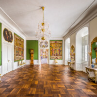Schloss Bruchsal - Hauptbau / Corps de Logis - Von innen - Beletage - Jagdzimmer - Von Norden - Blick vom Durchgang zum Musikzimmer nach Süden in das Jagdzimmer und in den Marmorsaal (aufgenommen im Oktober 2020, am frühen Nachmittag)