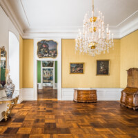 Schloss Bruchsal - Hauptbau / Corps de Logis - Von innen - Beletage - Winterspeisezimmer - Von Norden - Blick von der Tür zum Fürstensaal nach Süden in das Winterspeisezimmer, das Galeriezimmer sowie das Blaue Zimmer (aufgenommen im März 2021, um die Mittagszeit)