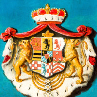 Schloss und Schlossgarten Schwetzingen - Schloss - Mittelbau - Von innen - 1. Obergeschoss - Appartment des Kurfürsten - Konferenzzimmer - Südwand, Mitte - Gemälde: Staatswappen bzw. Allianzwappen von Carl Theodor (1724-1799, reg. 1742-1799); erstellt nach 1778, nach der Regierungsübernahme in Bayern; im Zentrum: goldener Reichsapfel in rotem Schild steht für das Erztruchsessenamt, eines der vier Erzämter des Heiligen Römischen Reichs Deutscher Nation; das innere Wappen (um den Reichsapfel herum) ist viergeteilt: oben links und unten rechts der Pfälzer Löwe für die Kurpfalz, oben rechts und unten links die bayerischen Rauten für Kurbayern; das äußerste Schild ist in neun Felder geteilt, sie repräsentieren die niederrheinischen Territorien: oben links das Wappen des Herzogtums Kleve, oben Mitte das Wappen des Herzogtums Jülich, oben rechts das Wappen des Herzogtums Berg, mittig links das Anspruchswappen der Grafschaft Moers, mittig rechts das Wappen des Marquisats Bergen op Zoom, unten links das Anspruchwappen der Grafschaft Mark, rechts davon das Wappen der Grafschaft Veldenz, rechts davon das Wappen der Grafschaft Sponheim, rechts davon das Anspruchswappen der Grafschaft Ravensberg; das äußere Wappen wird von zwei goldenen Löwen gehalten; unter dem äußeren Schild vier Ordensketten: oben das Goldene Vlies, darunter der Hubertusorden, darunter der St. Georgs-Orden und ganz unten der Orden vom Pfälzer Löwen (Maler und Datierung: unbekannt) (aufgenommen im Januar 2024, am späten Nachmittag)